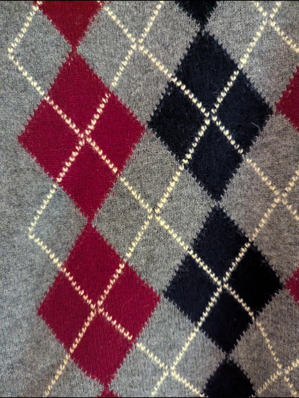 Gray Argyle V-Neck Sweater Burgundy Black Diamonds 100% Wool Preppy 90s Grunge - Picture 3 of 10